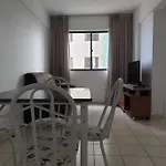 Apartamento Beira Mar 2 Quartos Com Piscina E Internet