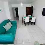 Apto 901 - Dois quartos à beira na praia de Pajuçara em Maceió com linda vista