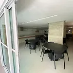 Edificio Strauss Er Hospedagens 411