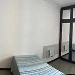 Amplo Apartamento Com 196 M2