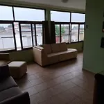 Suite Em Residencia Bairro Antares