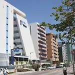 Flat particular inserido no Hotel Enseada