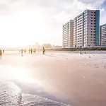 Via Costeira Residence