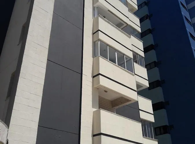 Apart. Em frente a praia de Pajuçara, Maceió -Al