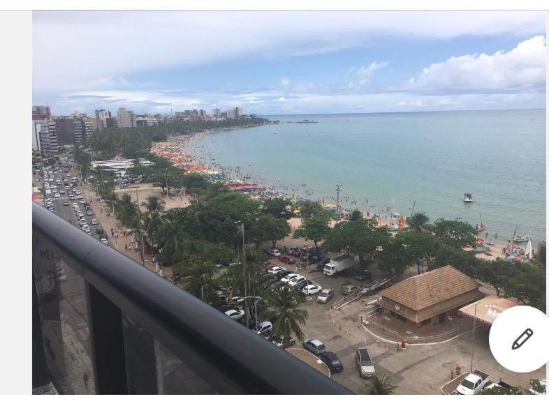 Apartamento Na Beira Mar: Oceanfront With Lateral Sea View
