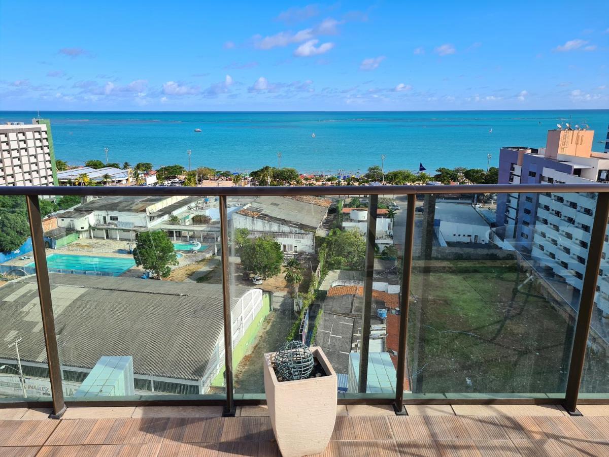 Apartamento Grande Apartamento 2/4 beira-mar