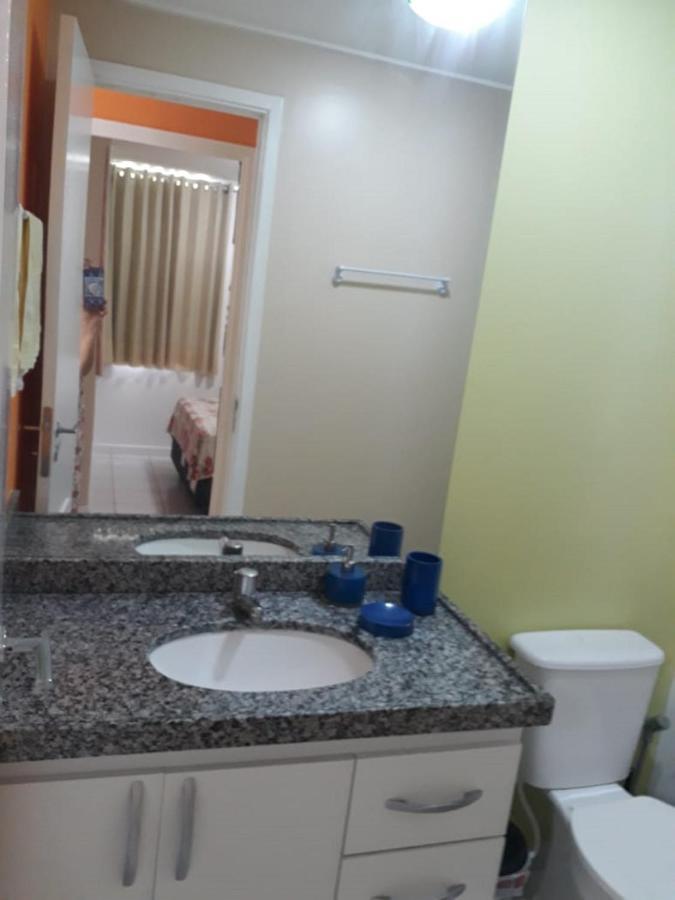 Na Beira Mar De Pajucara- Edif Neo- Apartamento Quarto E Sala - Possui Varanda- Vista Lateral Do Mar -rua Julio Plech Filho 60 Esquina Com Avenida Doutor Antonio Gouveia - Consumo Eletrico E Pago No Ckeck-out 1kwh E 1,35 Reias- Tem Tela De Protecao
