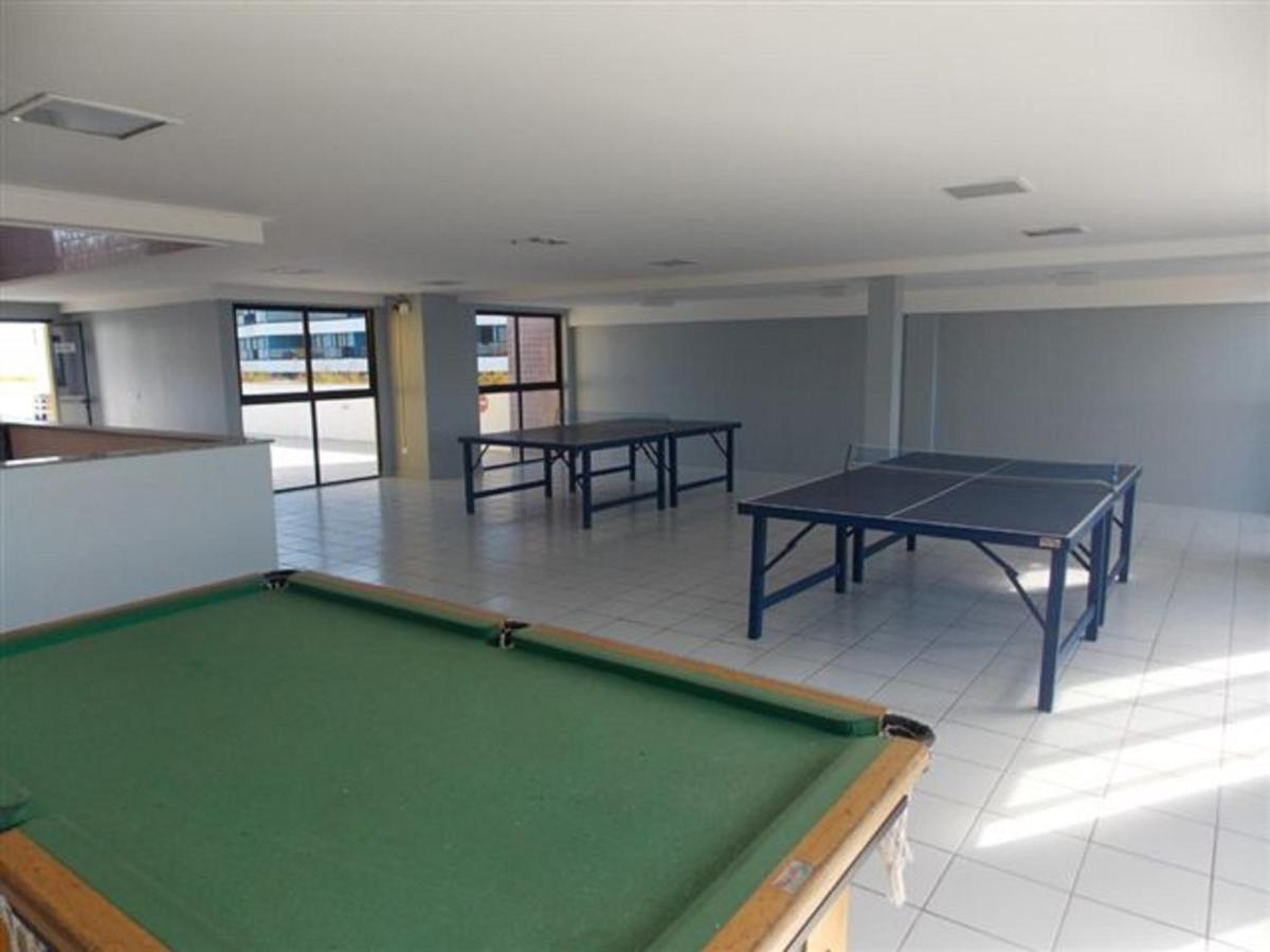 Na Beira Mar De Pajucara- Edif Neo- Apartamento Quarto E Sala - Possui Varanda- Vista Lateral Do Mar -rua Julio Plech Filho 60 Esquina Com Avenida Doutor Antonio Gouveia - Consumo Eletrico E Pago No Ckeck-out 1kwh E 1,35 Reias- Tem Tela De Protecao *