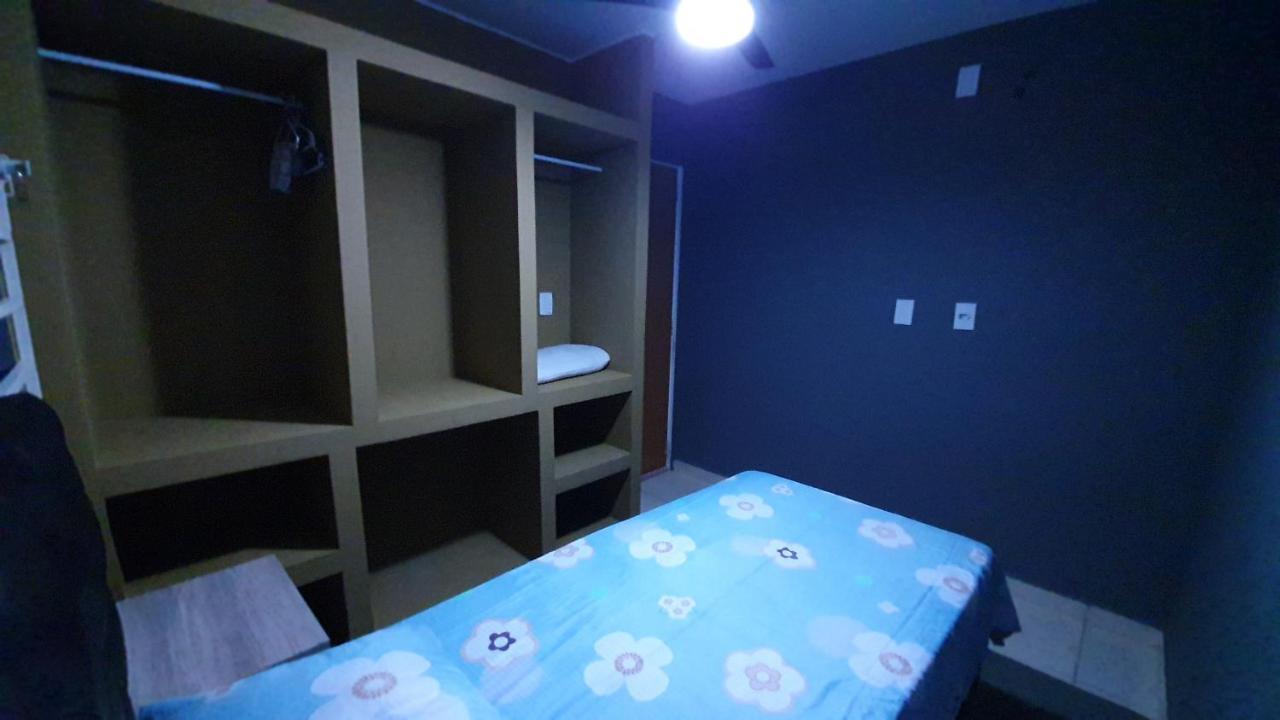 Bedroom Airport *