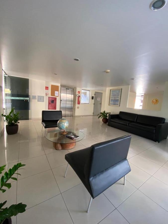 Apart. Dois Quartos Na Ponta Apartamento