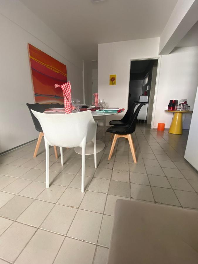 Apartamento Apto Agradavel E Proximo Da De Ponta *
