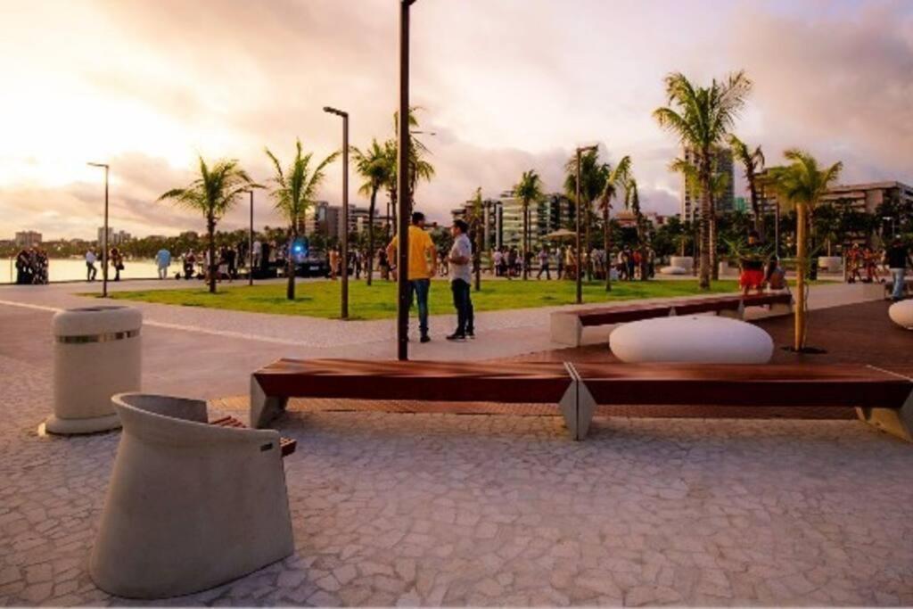 Ponta Verde: 50m Do Mar -apto Completo Wifi 500mb