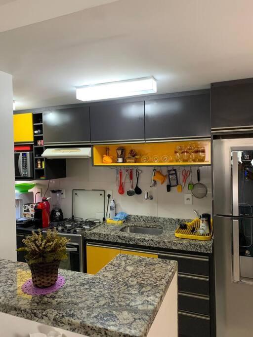 Apto Q/s A 100m Da Apartamento *