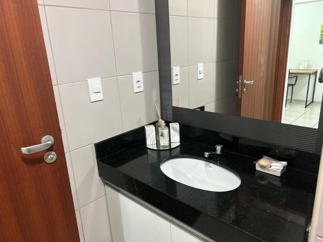 No Edificio Setai Apartamento *