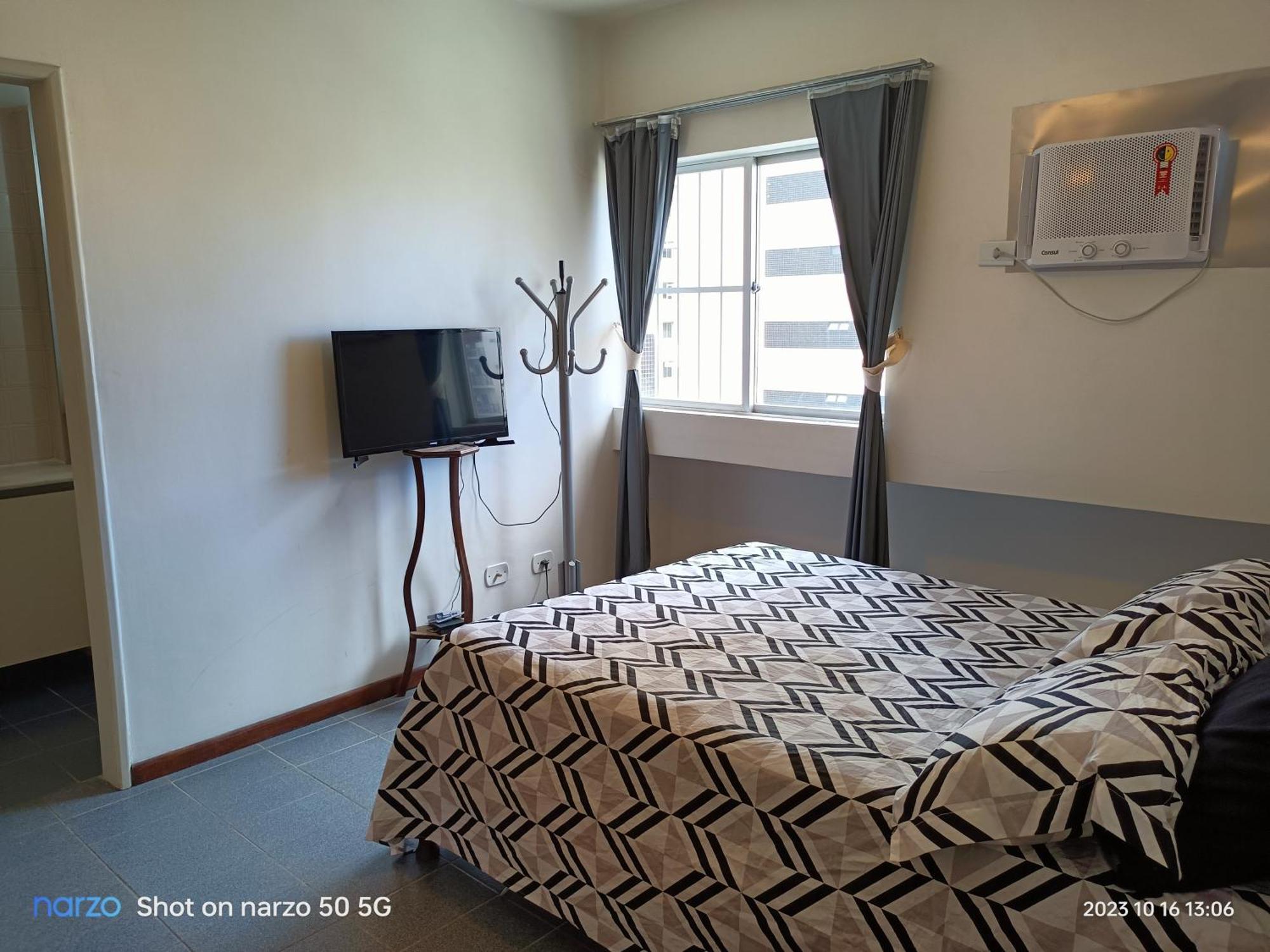Apartamento Na Quadra Da Praia. * Maceió