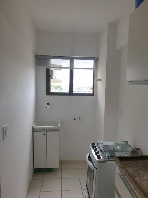 Apartamento Beira Mar 2 Quartos Com Piscina E Internet