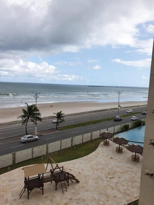 Apartamento Beira Mar 2 Quartos Com Piscina E Internet * Maceió