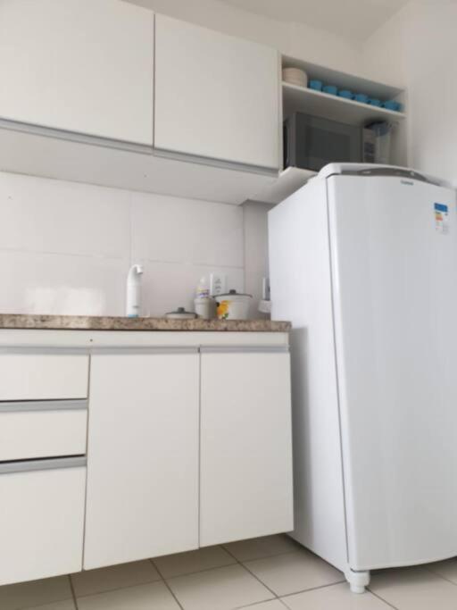 Apartamento Beira Mar 2 Quartos Com Piscina E Internet *
