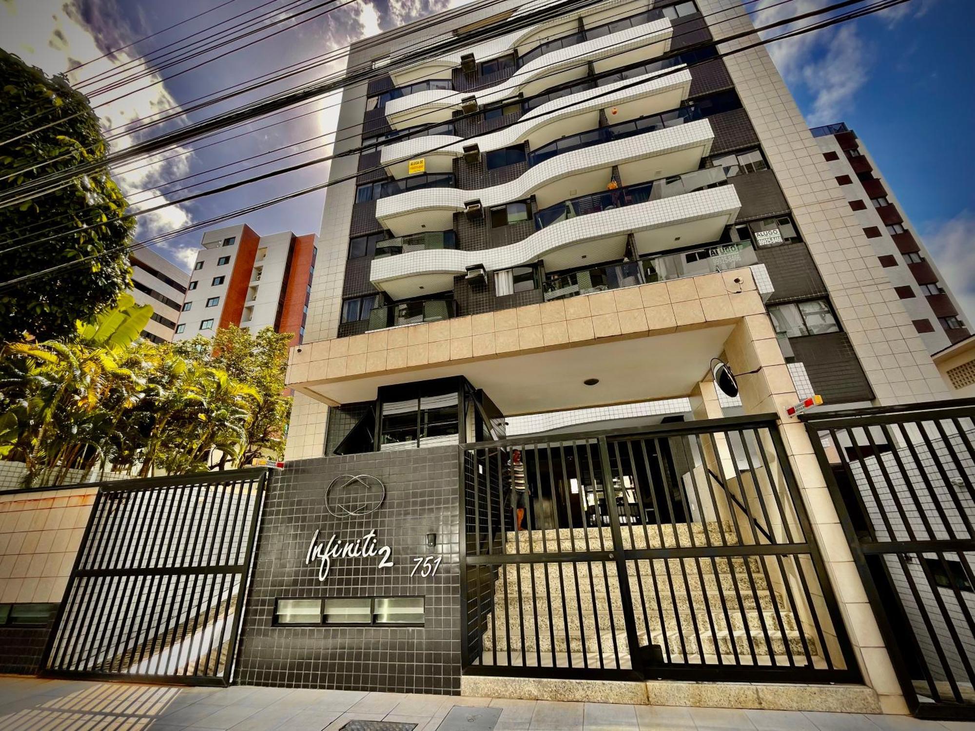 Luxo Com Piscina Em Ponta *