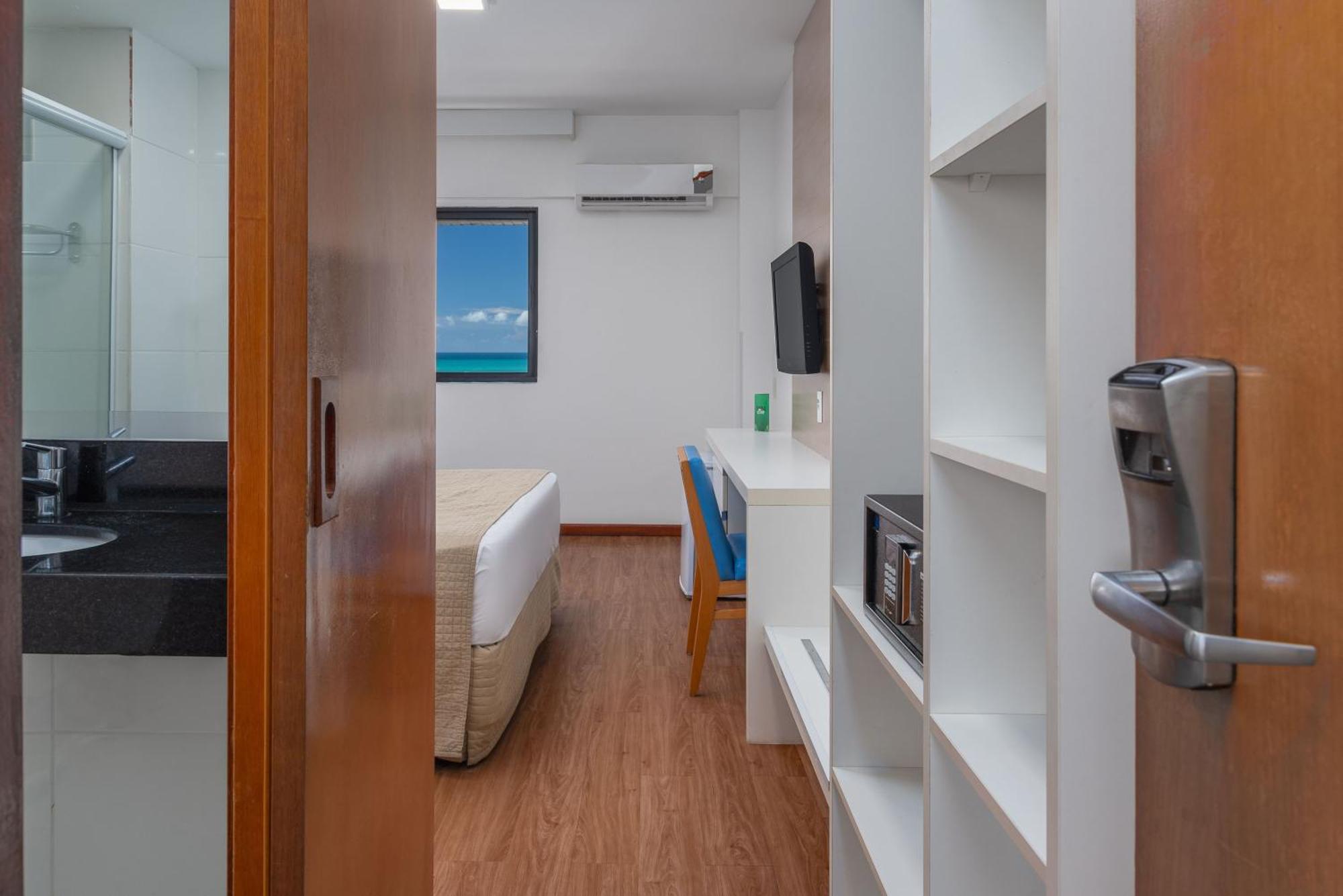 Hotel Palms Ponta By Tropicalis 4*