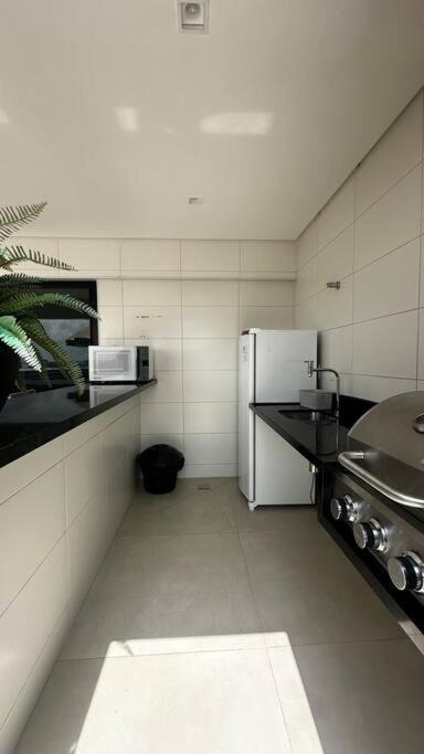 Apto E Sala Mobiliado No Bairro Ponta Apartamento