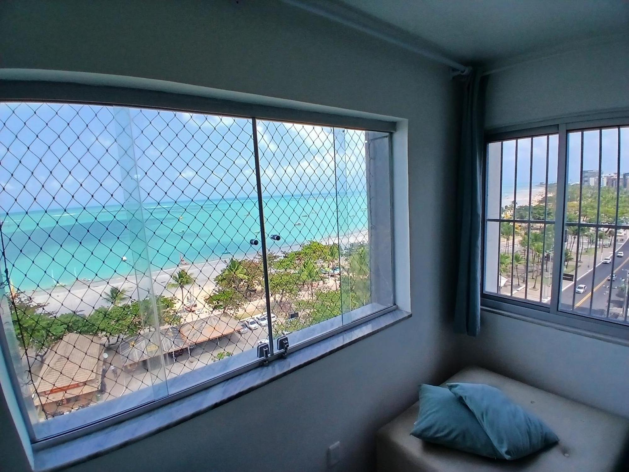 Exclusividade Com Vista Incrivel A Beira-mar Na De Pajucara Dois Quartos - Apto 901 Apartamento *