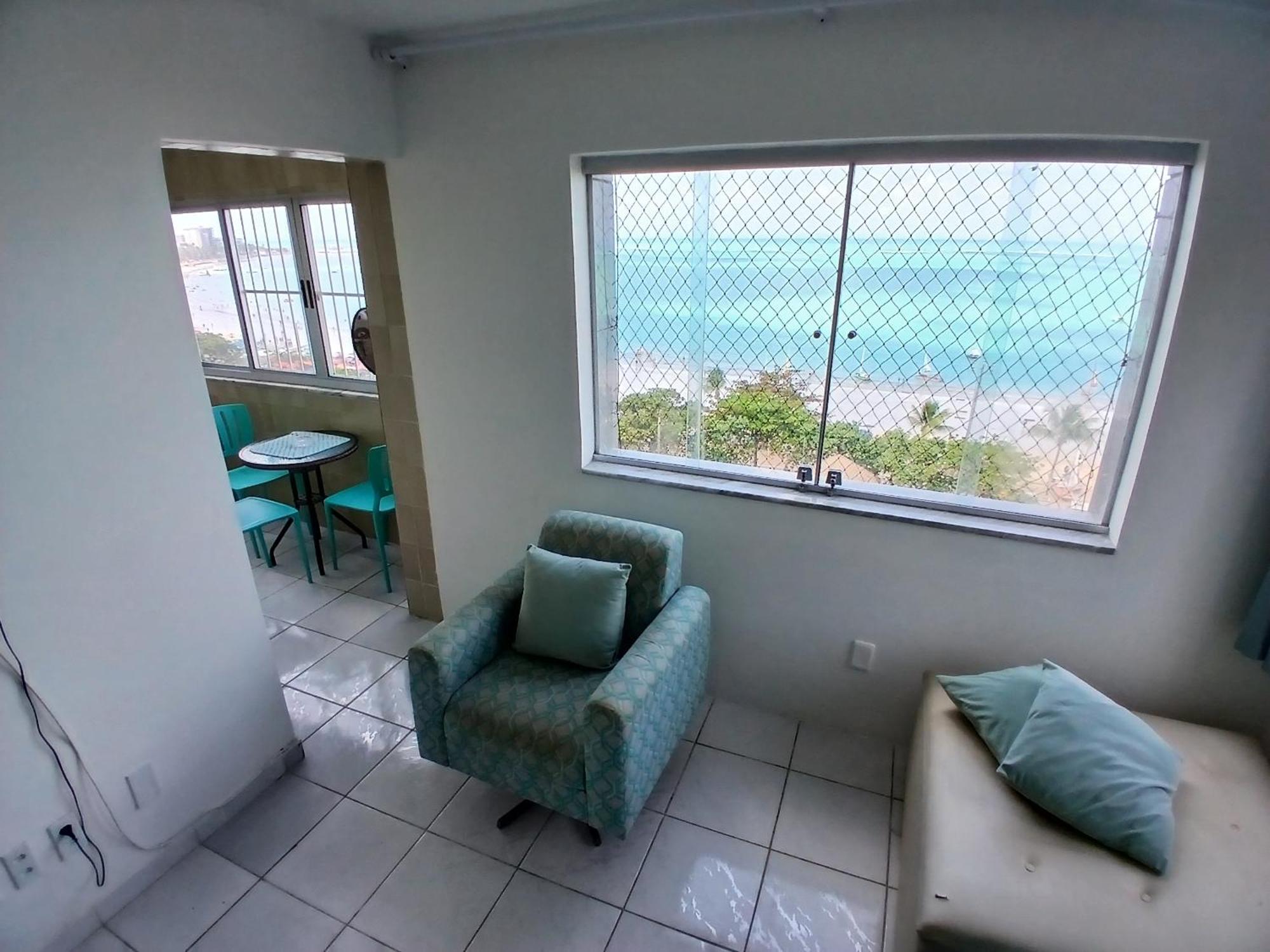 Apartamento Exclusividade Com Vista Incrivel A Beira-mar Na De Pajucara Dois Quartos - Apto 901 *