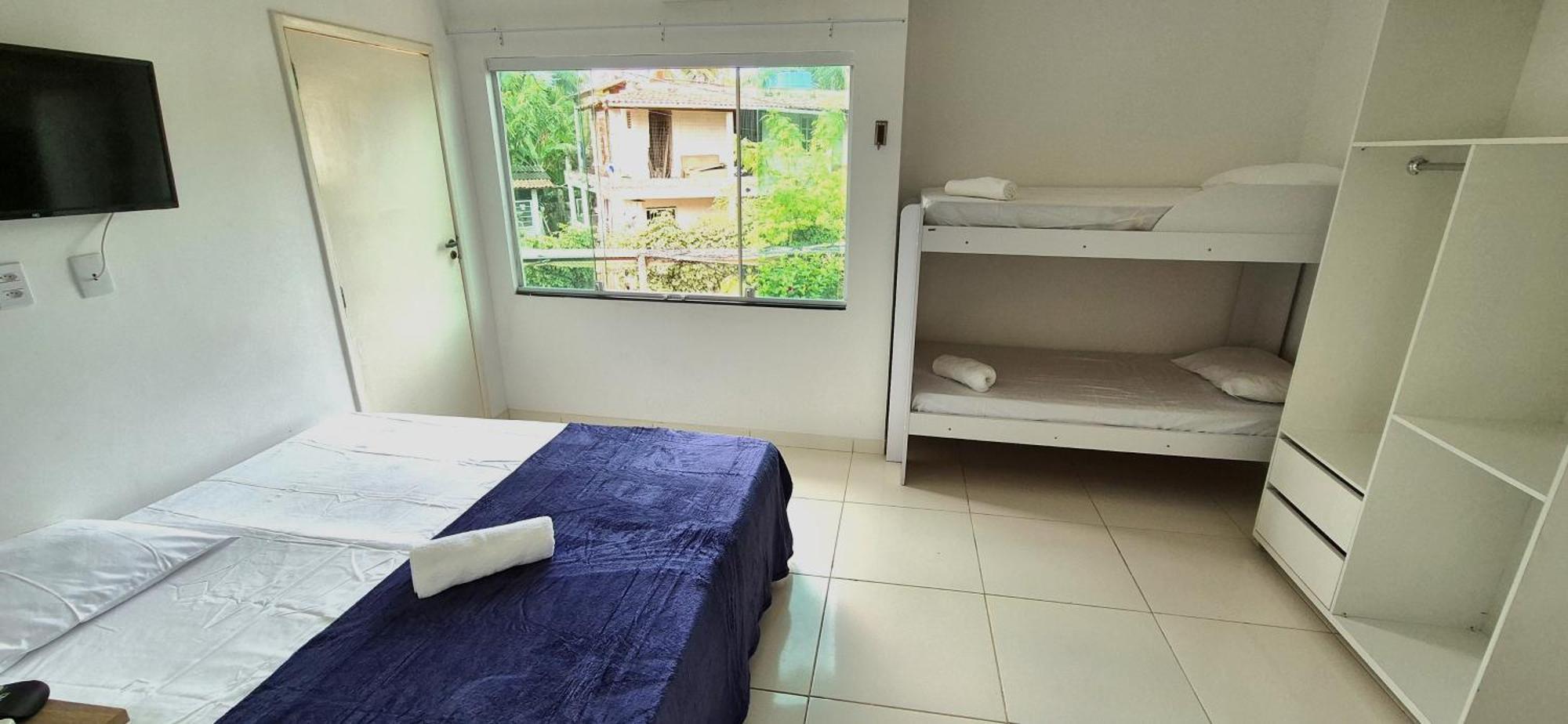 Flores Hotel *