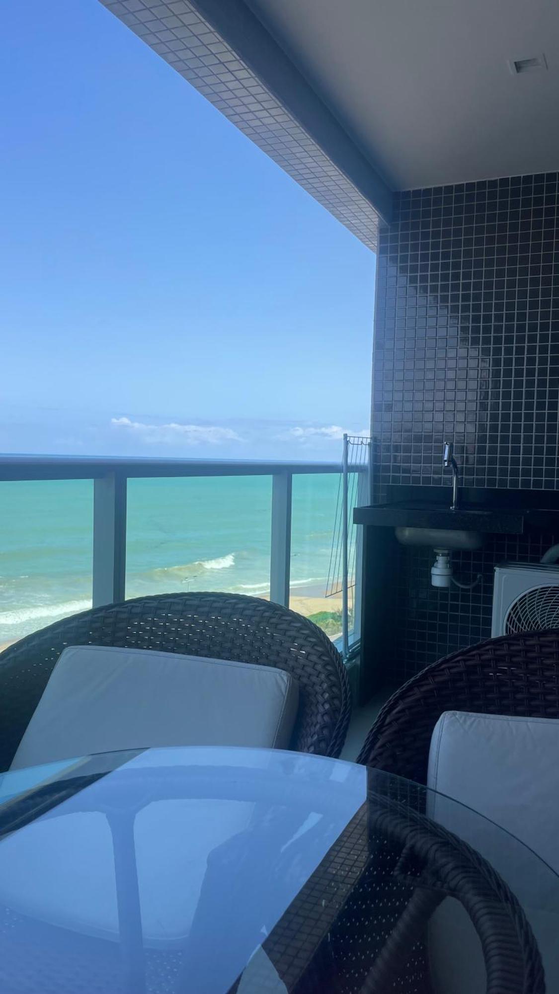 Luxuoso Beira-mar Com Sacada Em Apartamento Maceió