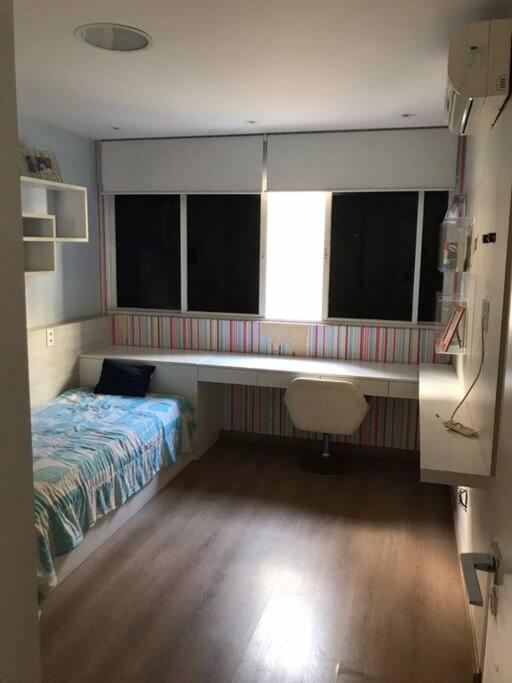 Cobertura Duplex Com Piscina Na Ponta Apartamento *