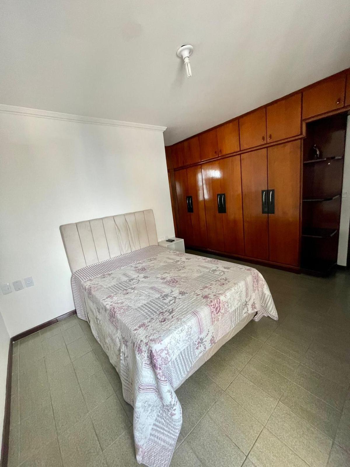 Amplo Com 196 M2 * Maceió