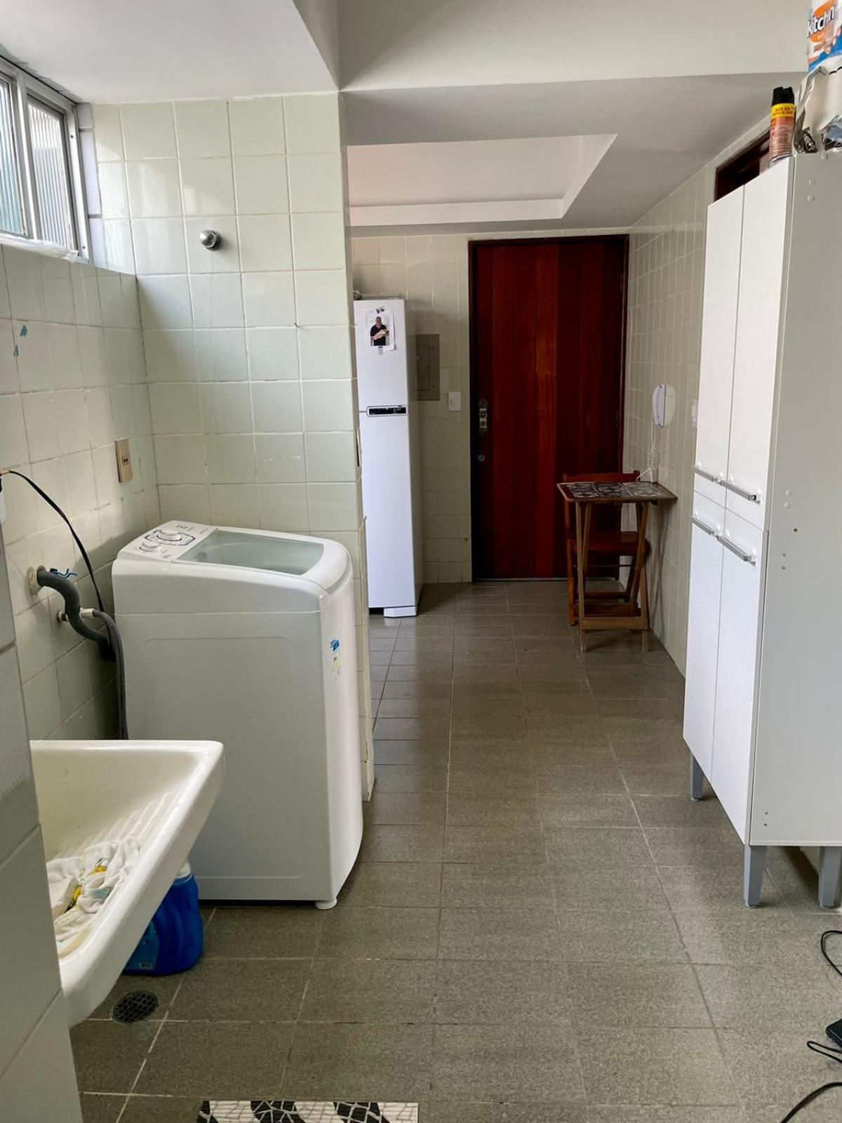 Amplo Com 196 M2 * Maceió
