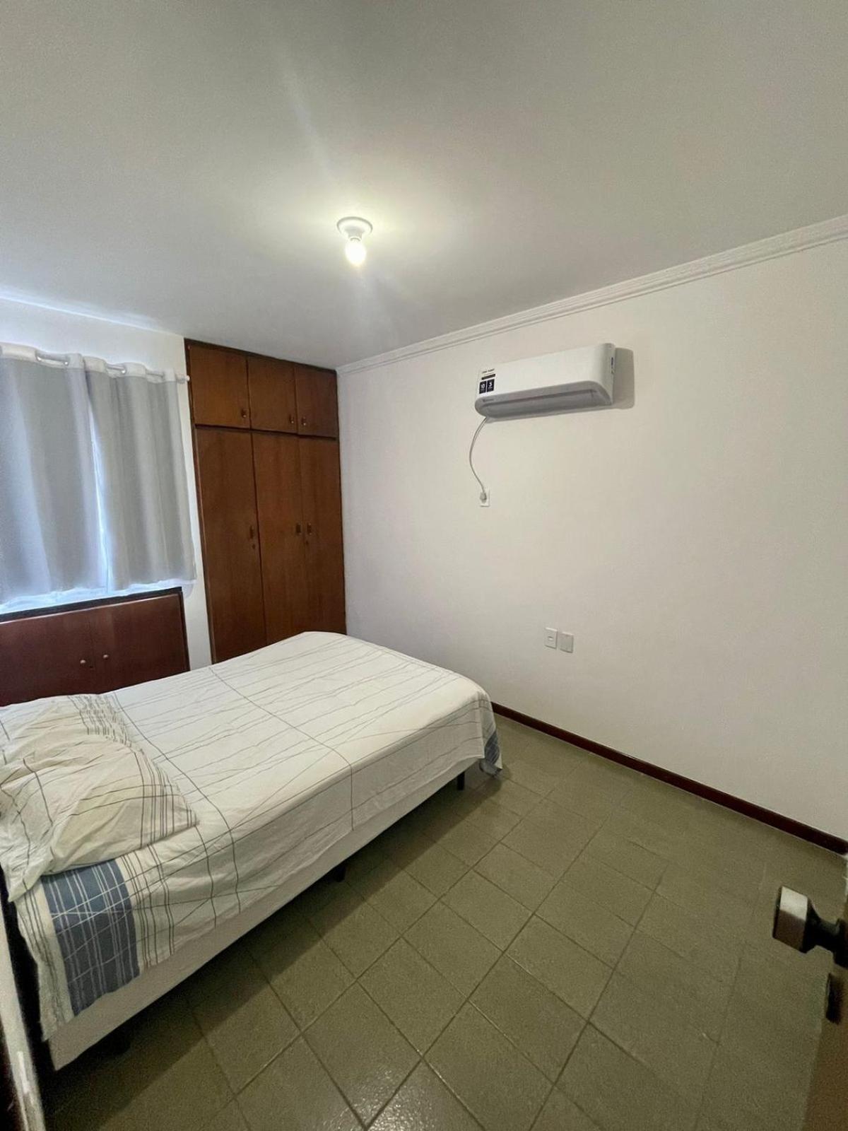 Amplo Com 196 M2 * Maceió