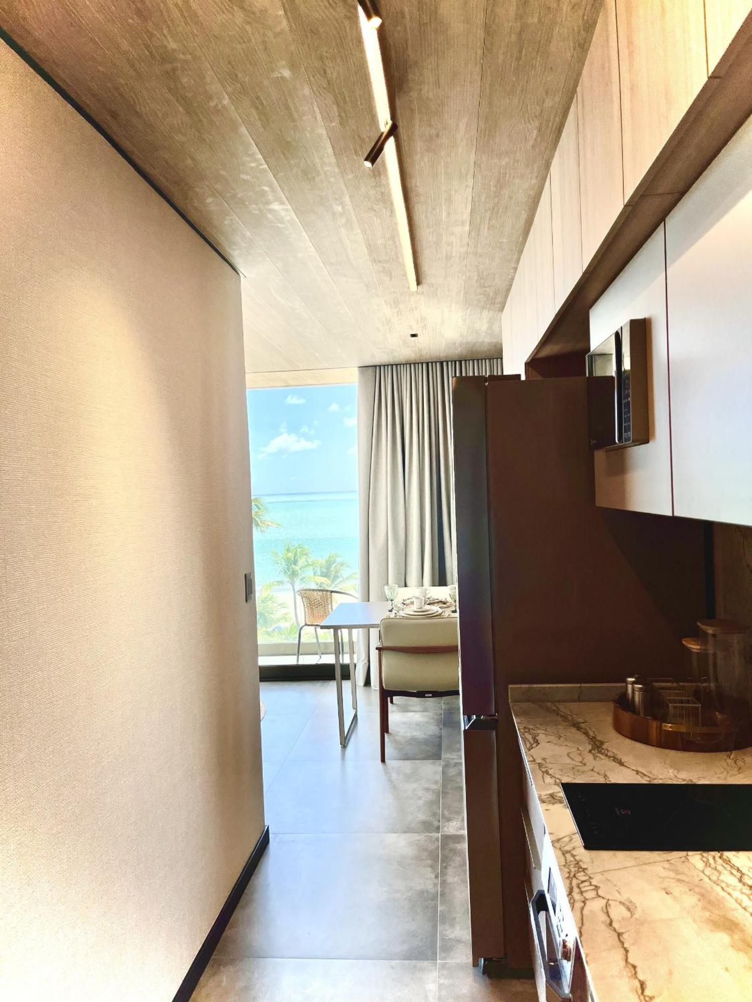 Apartamento Predio De Alto Padrao De Luxo A Beira Mar! Maceió