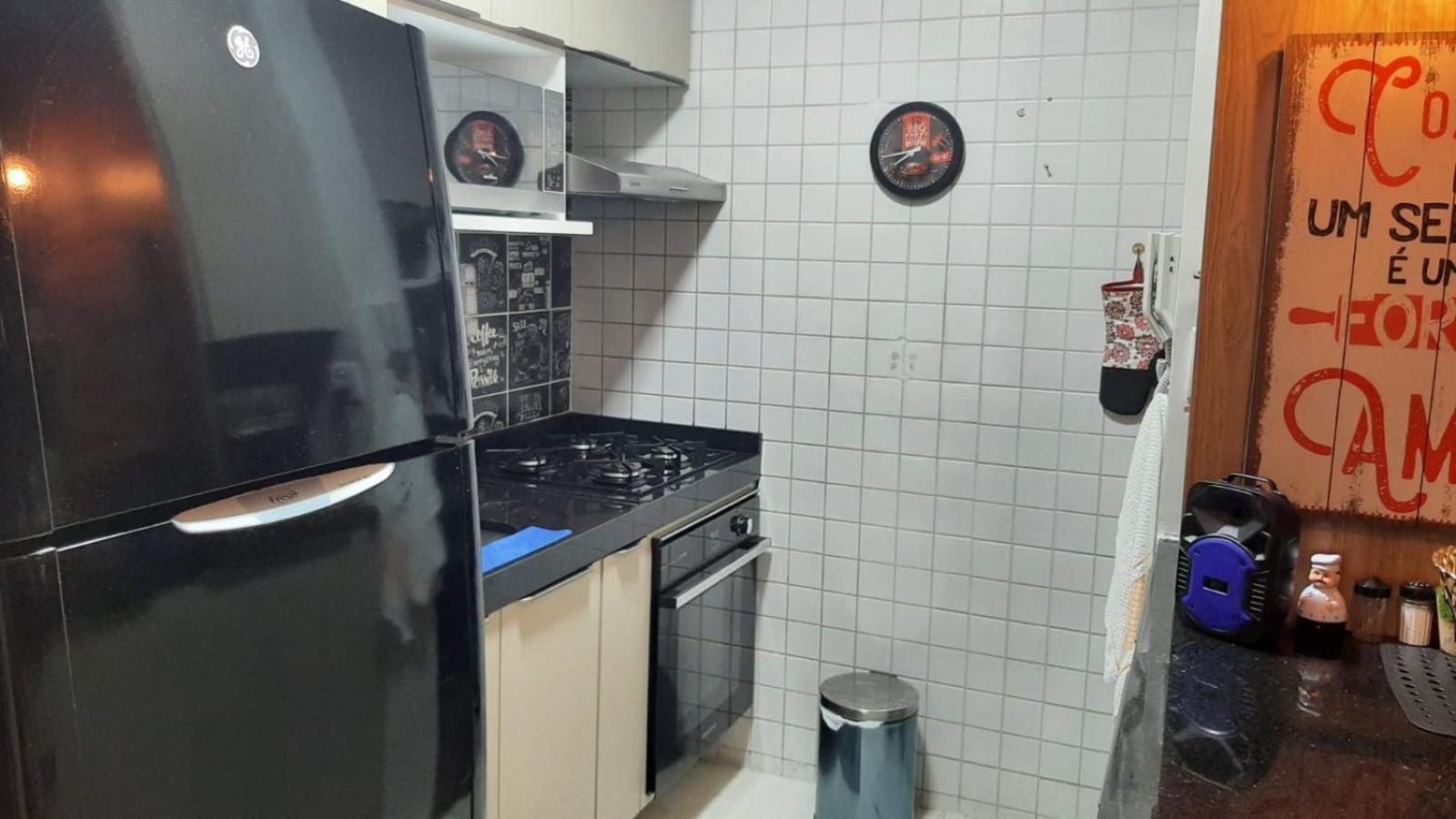 Apartamento De Ponta Verde, A Beira Mar, Com Sala Climatizada, Paraiso Em