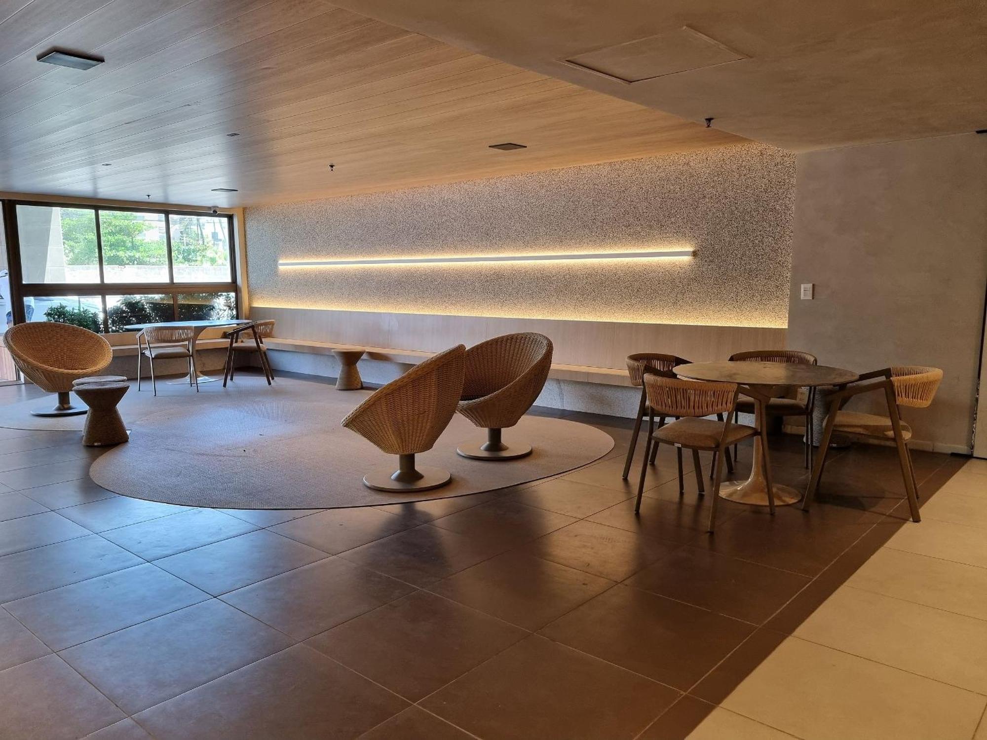 Flat Frente Mar C Limpeza Diaria | R206 Apartamento