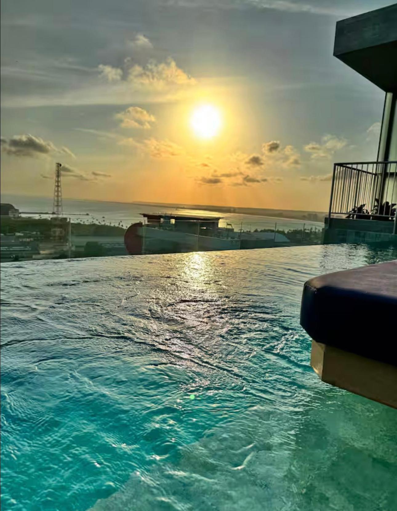 Apto Luxo Beira-mar Com Varanda Com Vista Frente Mar Na Da Pajucarant310