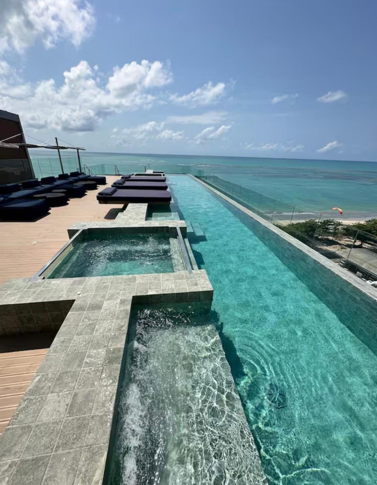 Apto Luxo Beira-mar Com Varanda Com Vista Frente Mar Na Da Pajucarant310 Apartamento