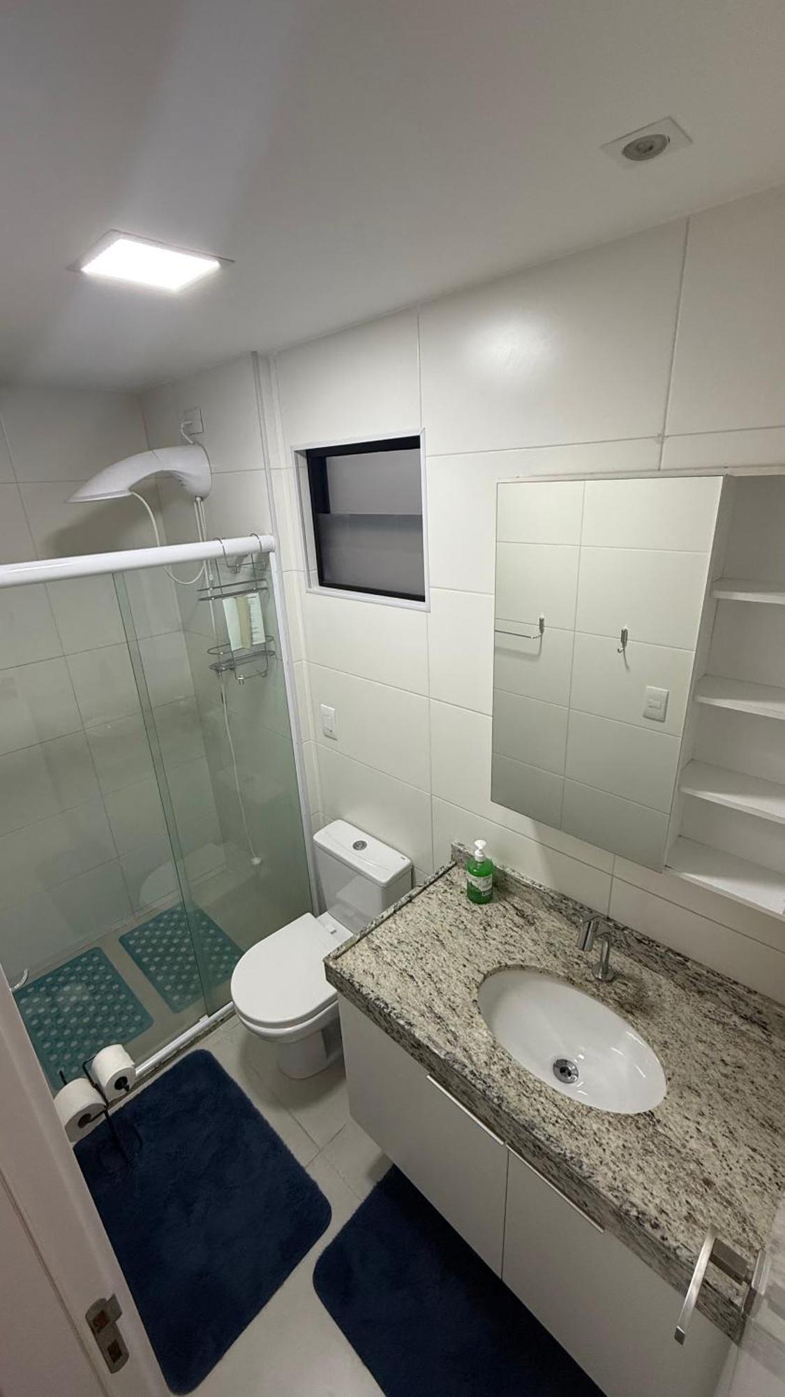 Apto E Sala Mobiliado No Bairro Ponta