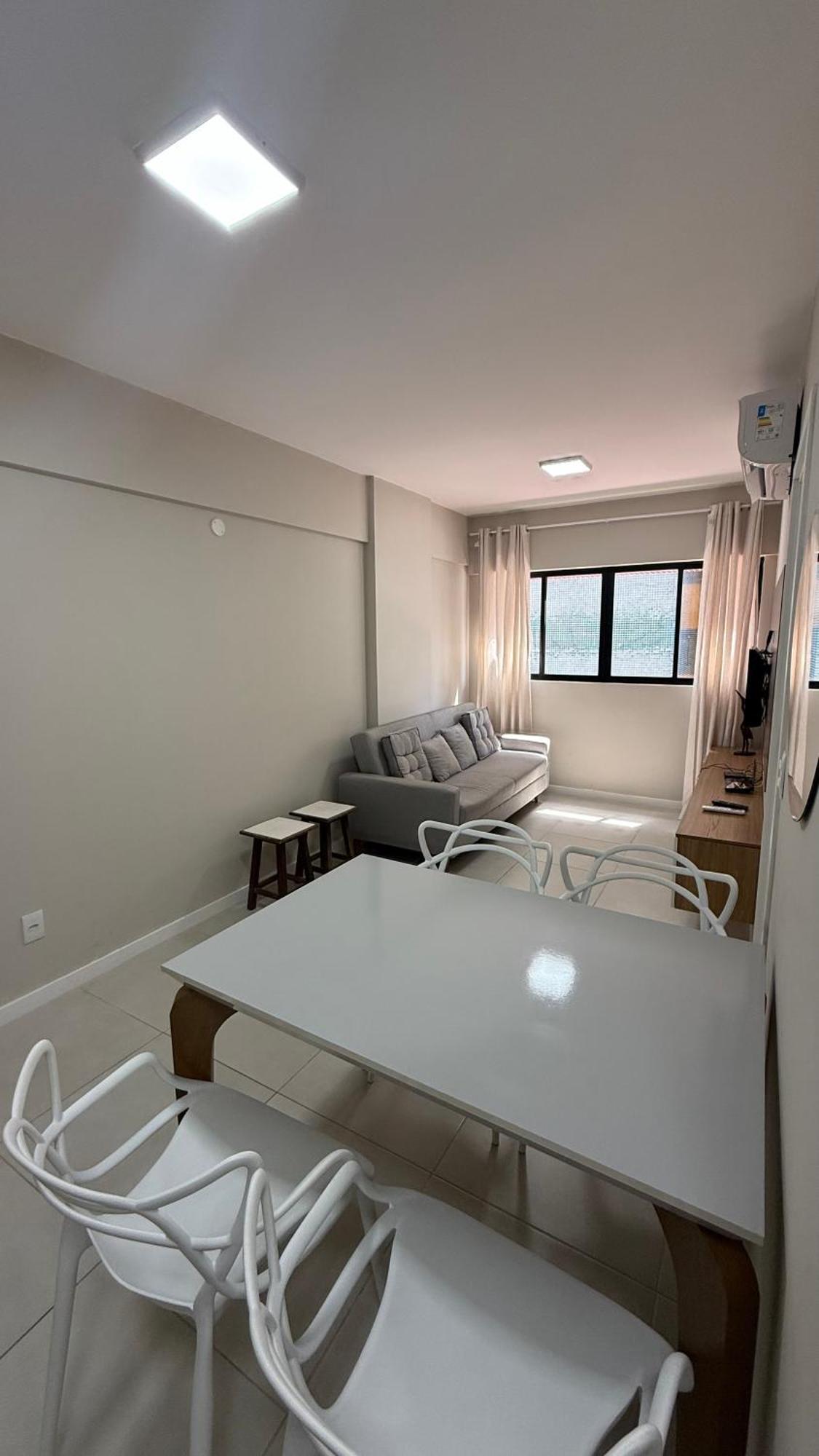 Apto E Sala Mobiliado No Bairro Ponta * Maceió