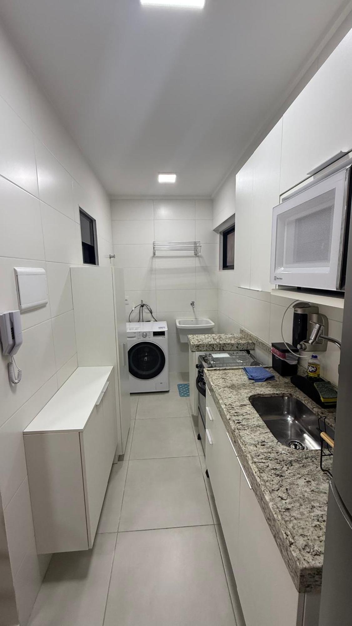 Apartamento Apto E Sala Mobiliado No Bairro Ponta *