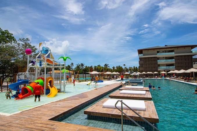 Ipioca Summer Completo Em Pe Na Areia