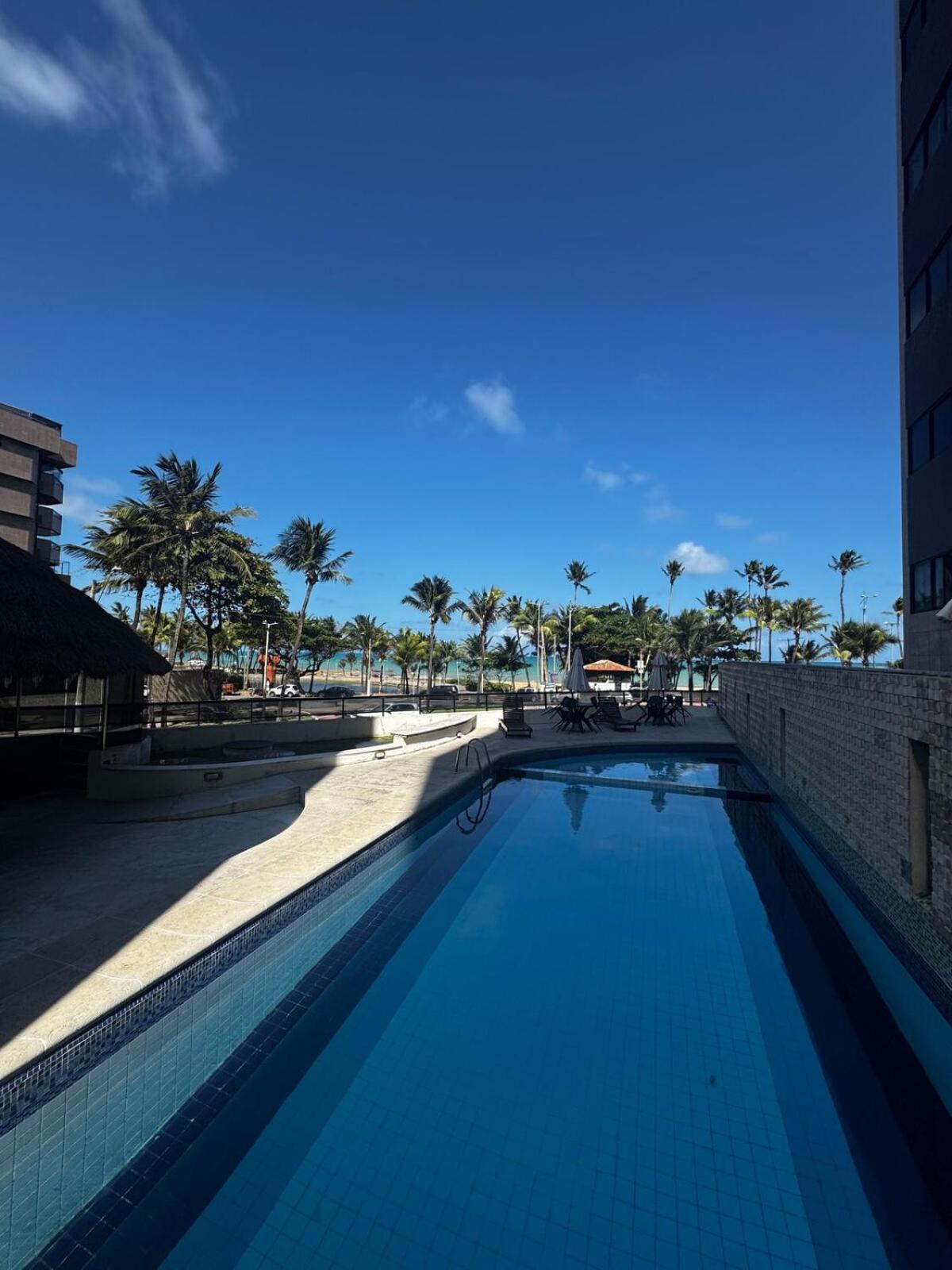 Apartamento Cobertura Com Dois Quartos - Piscina Privativa- Beira Mar Maceió
