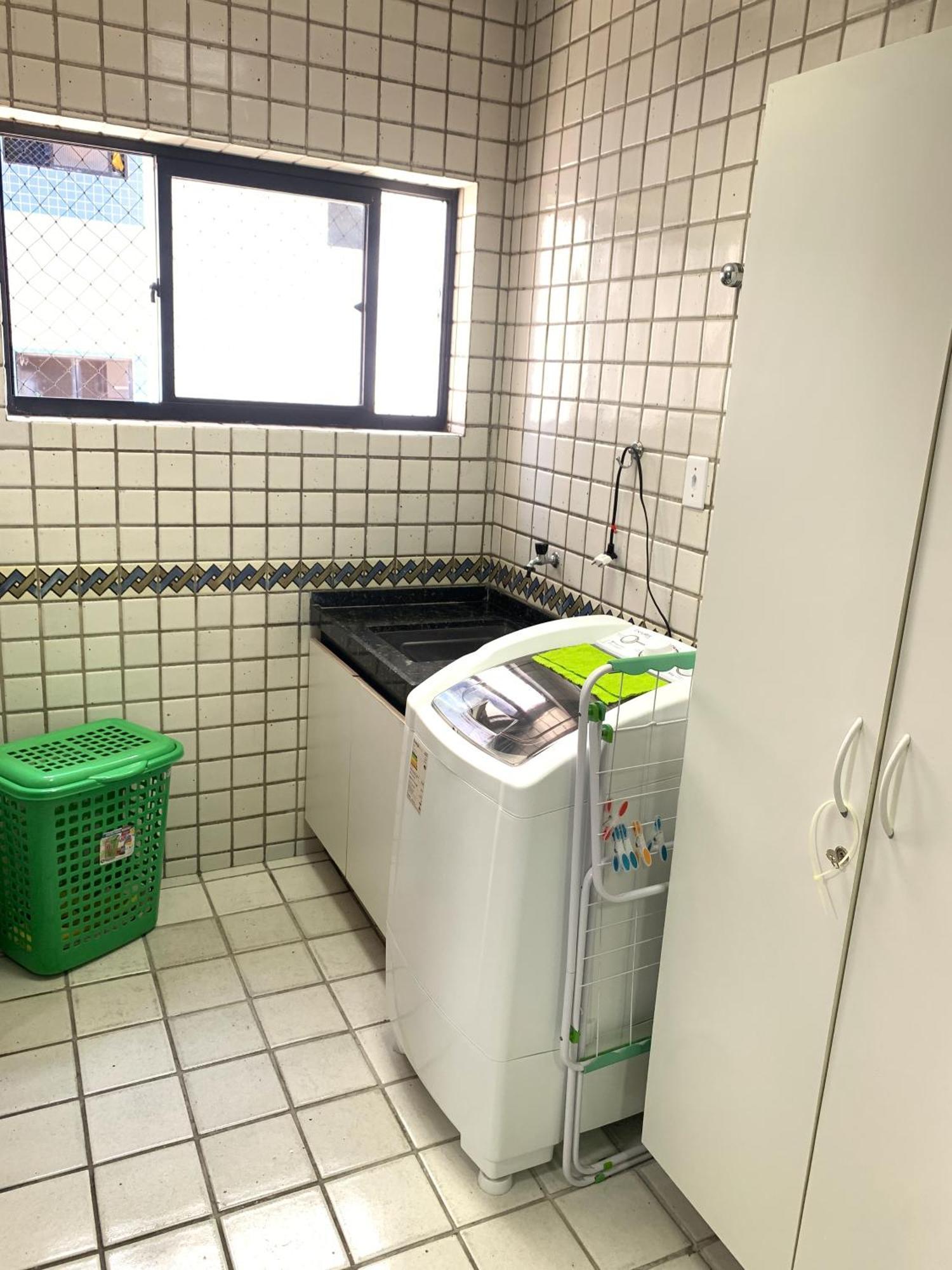 Ponta 250m I Piscina I Garagem I Lirios 502 Apartamento