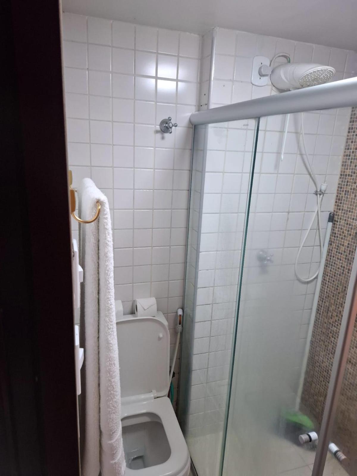 Apartamento De Ponta Verde, A Beira Mar, Com Sala Climatizada, Paraiso Em Maceió