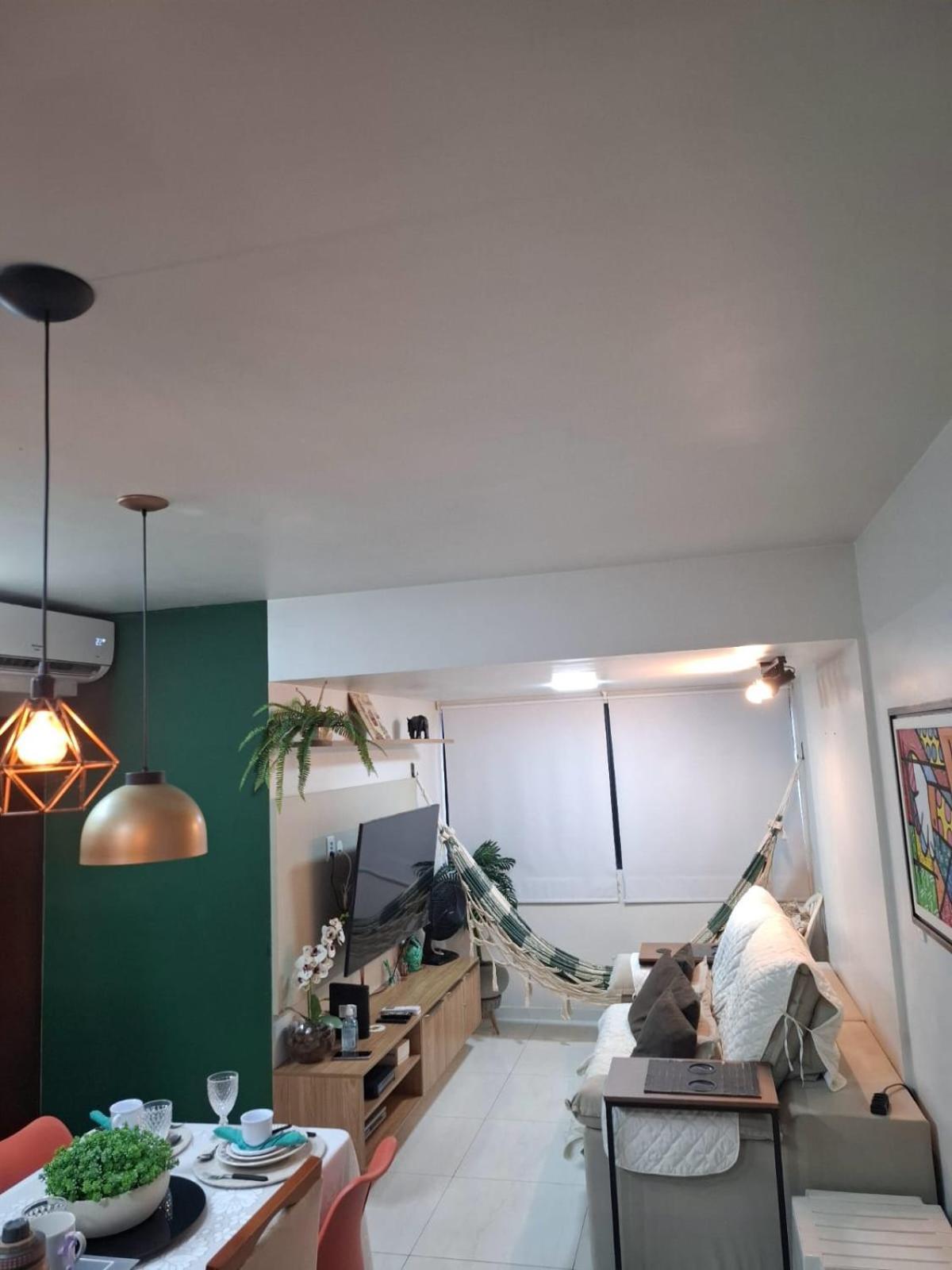 Apartamento De Ponta Verde, A Beira Mar, Com Sala Climatizada, Paraiso Em