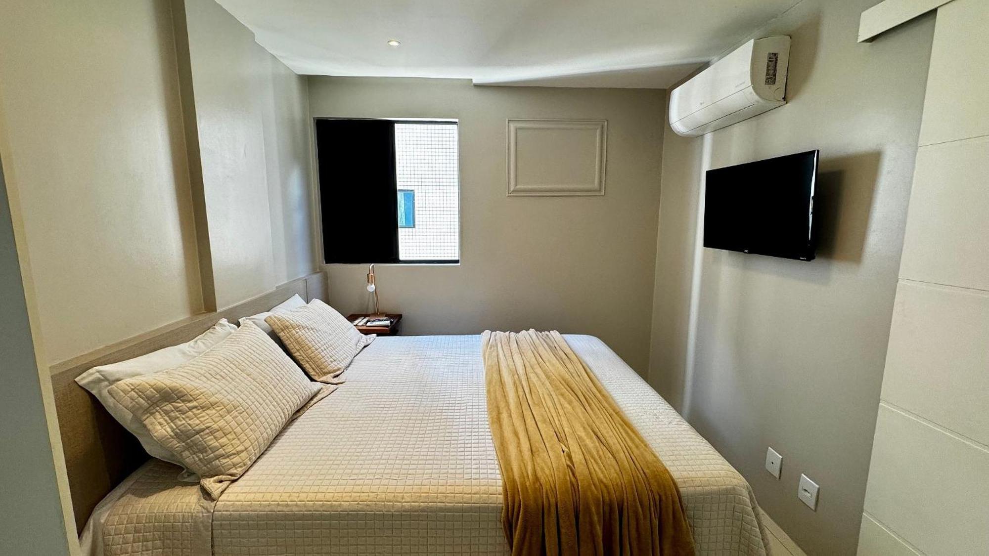 Apartment Sevilha Suites: Beachfront Comfort In Ponta *