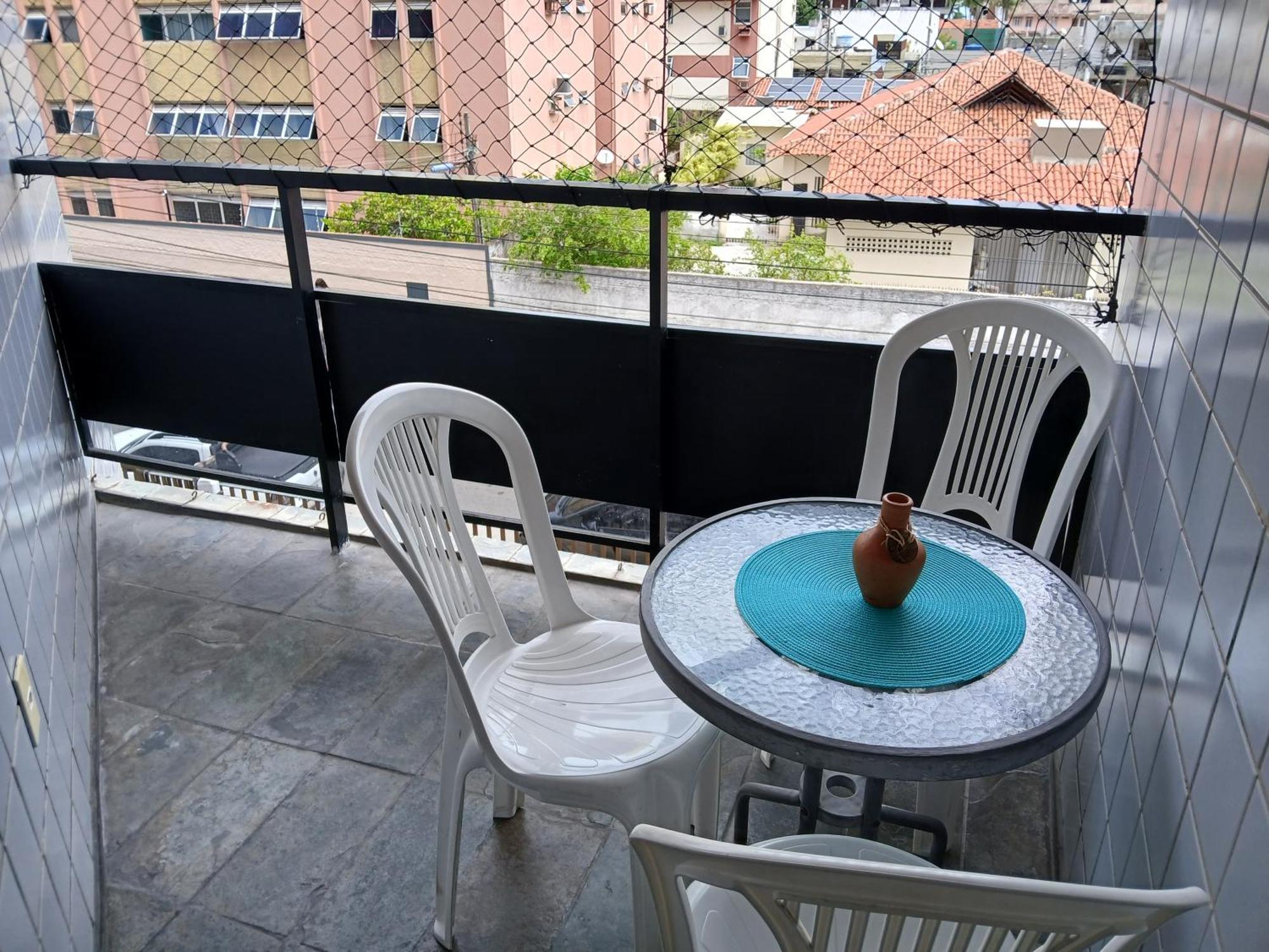 Em Frente Ao Tropico Com Manobrista, Wi-fi, Lavadora De Roupas - Apto 202 * Maceio (Alagoas)