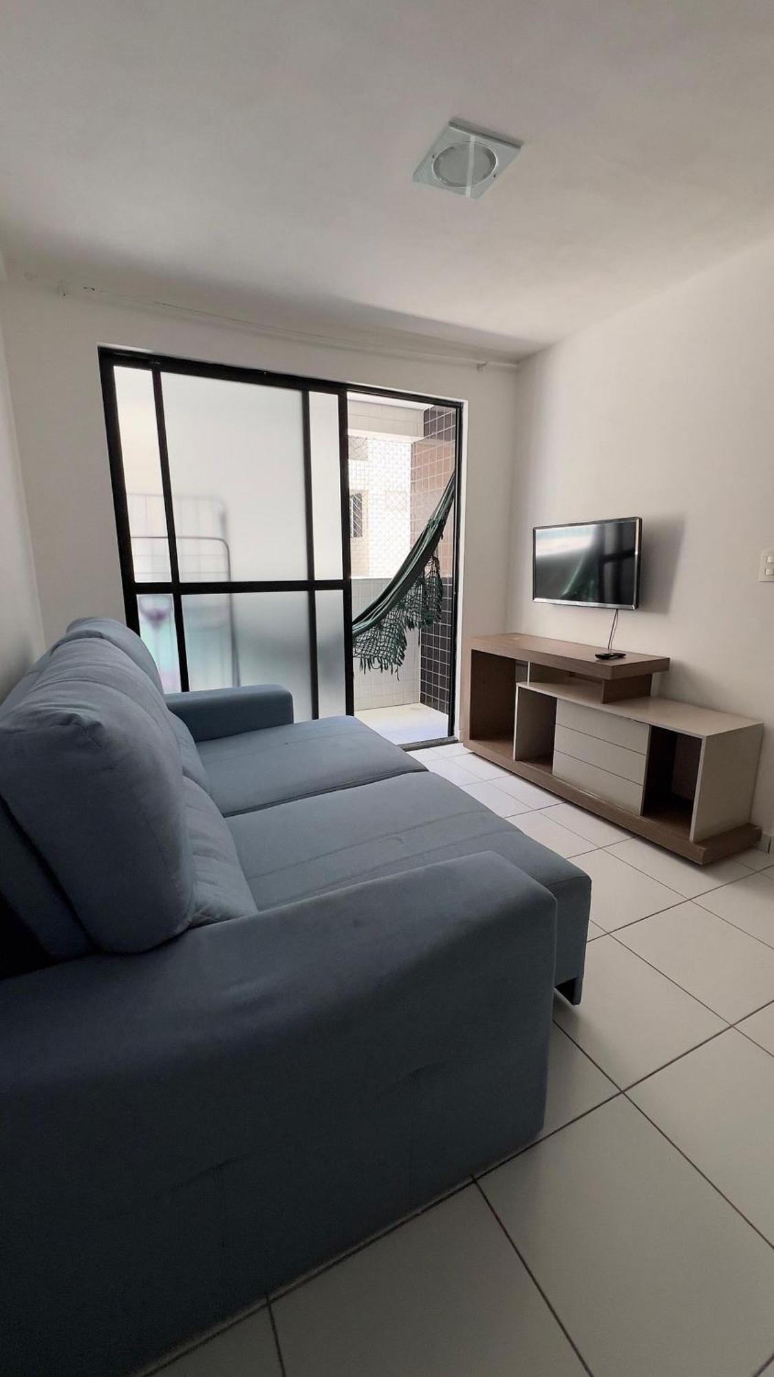 Apartamento 300 Metros Da *