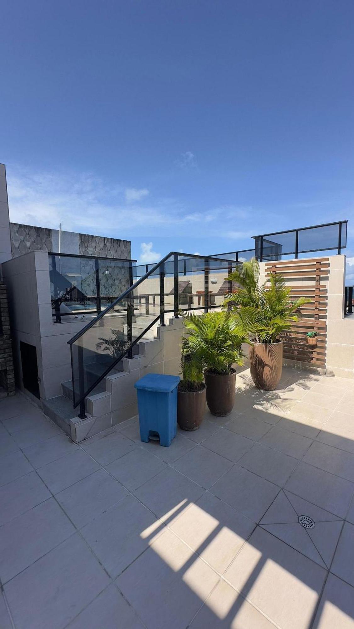 Apartamento 300 Metros Da *